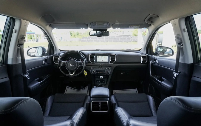 Kia Sportage cena 68800 przebieg: 126000, rok produkcji 2017 z Cieszyn małe 781